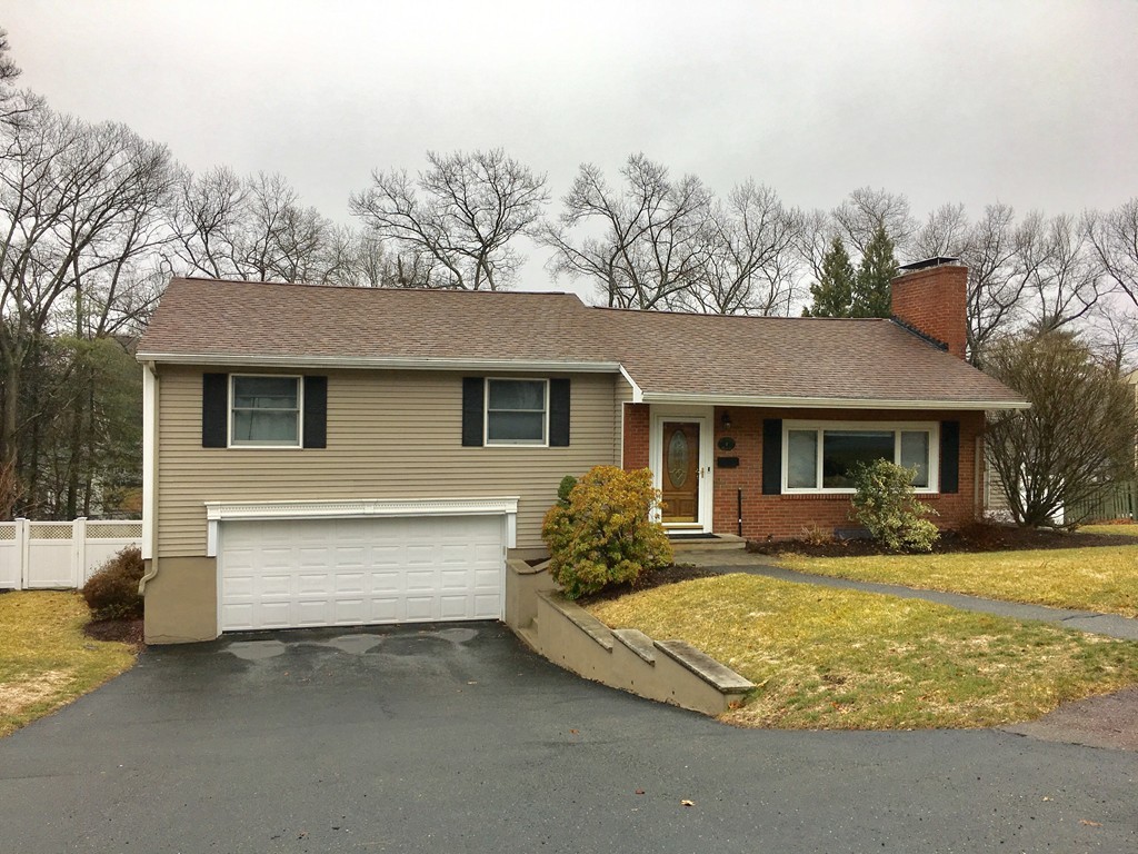 4 Melch Road Lynnfield, MA 01940 - Photo 1 of 23 Gallery Image 1
