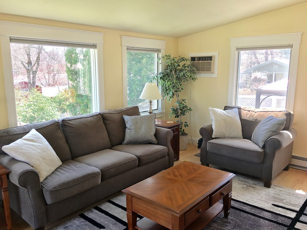 4 Melch Road Lynnfield, MA 01940 - Photo 5 of 23 Gallery Image 5