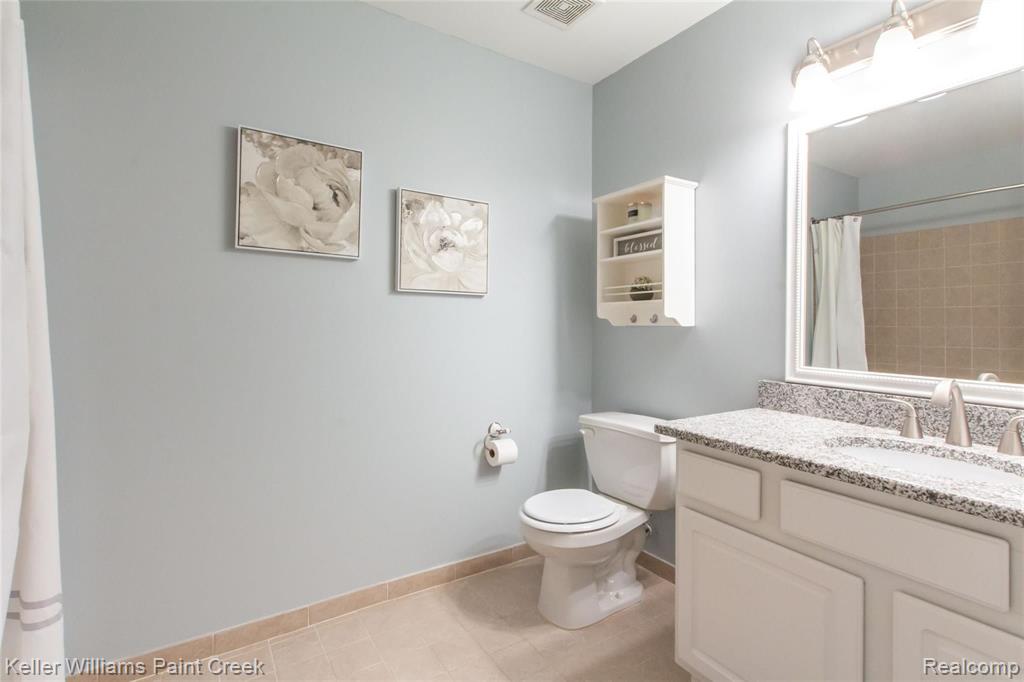 1934 Flagstone Circle Rochester, MI 48307 - Photo 27 of 36
