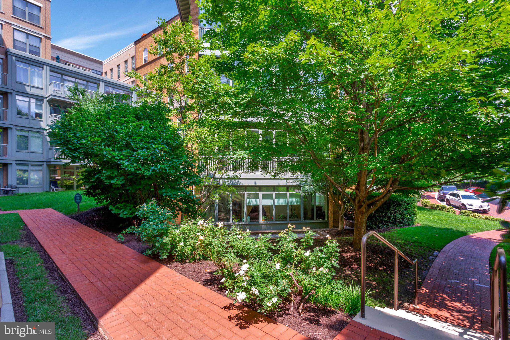 2425 L Street Northwest, Unit 211 Washington, DC 20037 - Photo 19 of 26