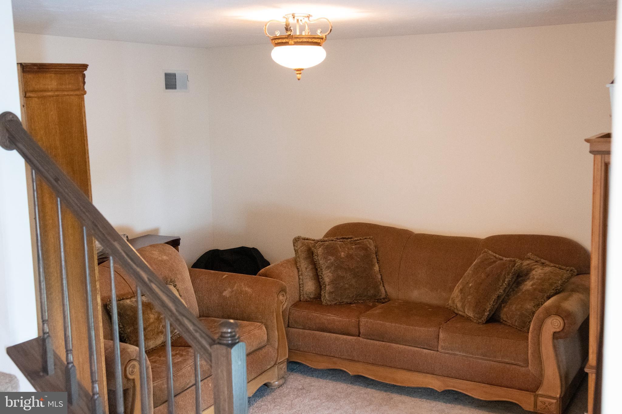 Front seating room/office
