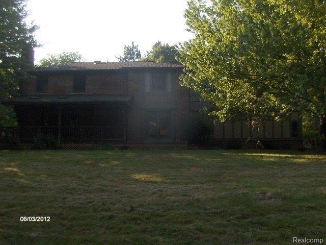 6340 North Rochester Road Rochester, MI 48306 - Photo 7 of 25 Picture 029.jpg