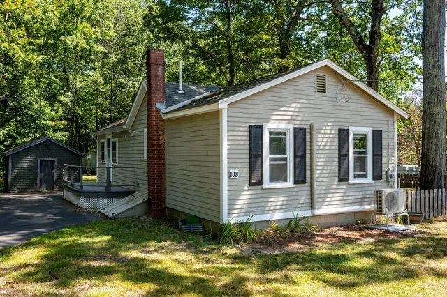 $390,000 | 108 Linden Street, Exeter, NH 03833