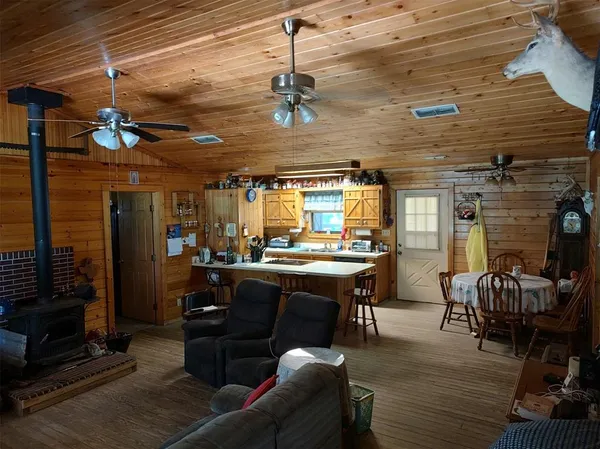 $925,000 | 1061 County Road 1807, Yantis, TX 75497