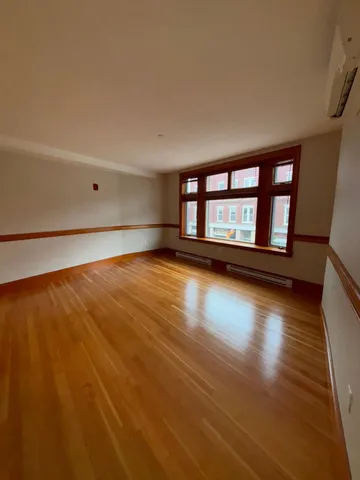 $1,800 | 609 Main Street, Unit 202, Laconia, NH 03246