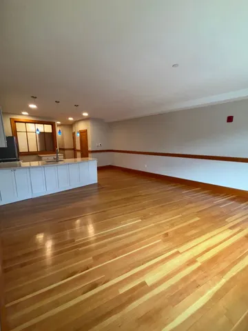 $1,800 | 609 Main Street, Unit 202, Laconia, NH 03246