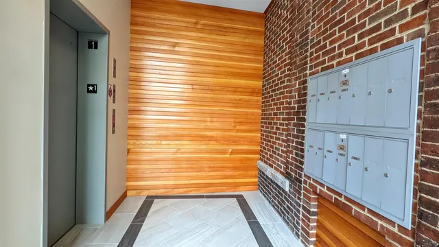 $1,800 | 609 Main Street, Unit 202, Laconia, NH 03246