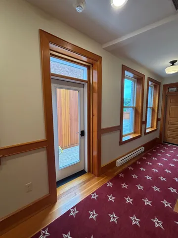 $1,800 | 609 Main Street, Unit 202, Laconia, NH 03246