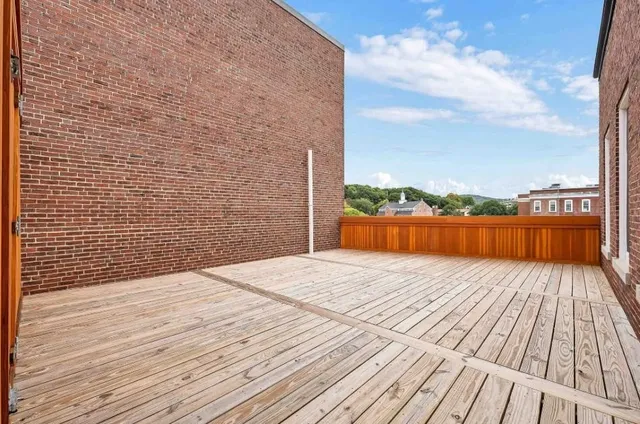 $1,800 | 609 Main Street, Unit 202, Laconia, NH 03246