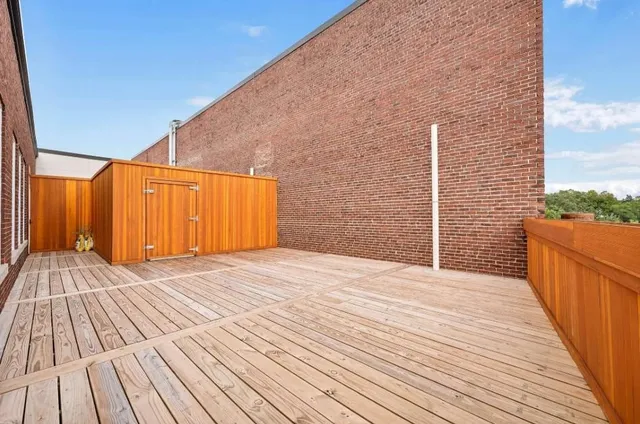 $1,800 | 609 Main Street, Unit 202, Laconia, NH 03246