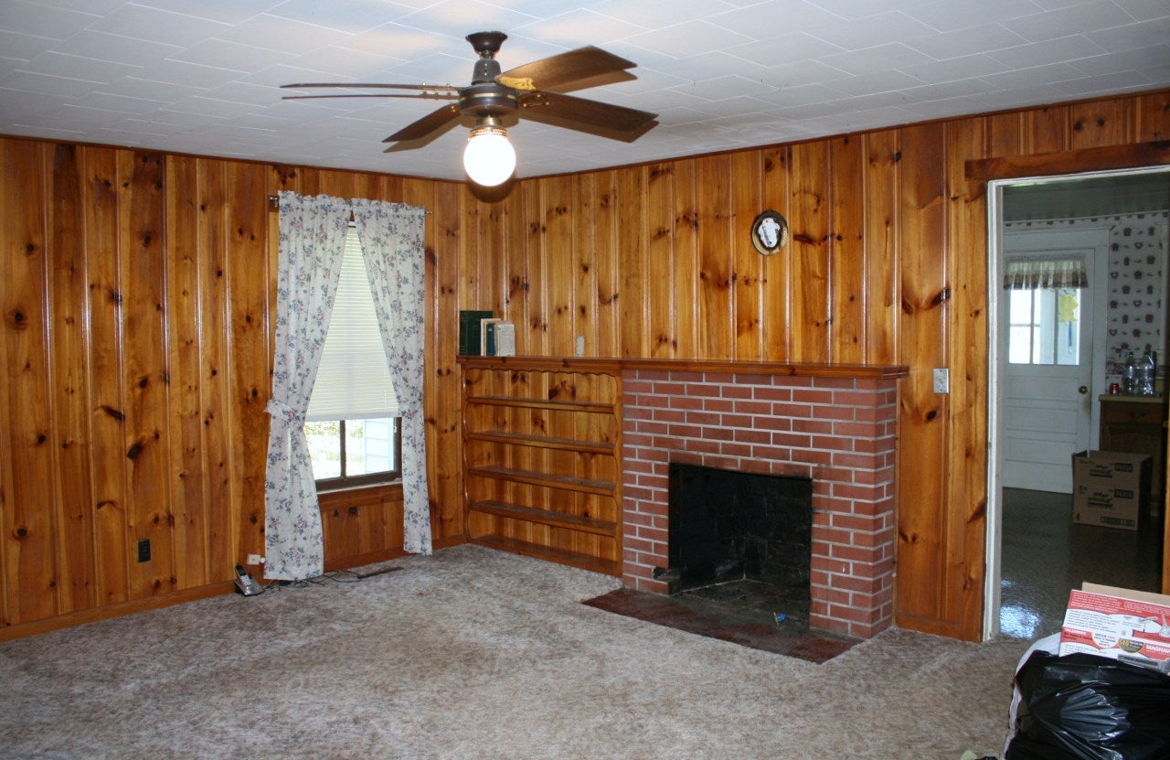 76 Hoke's Mill Road Ronceverte, WV 24970 - Photo 7 of 14 living room