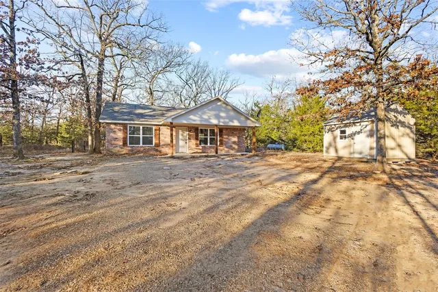 $185,000 | 192 County Road, Paris, TX 75462