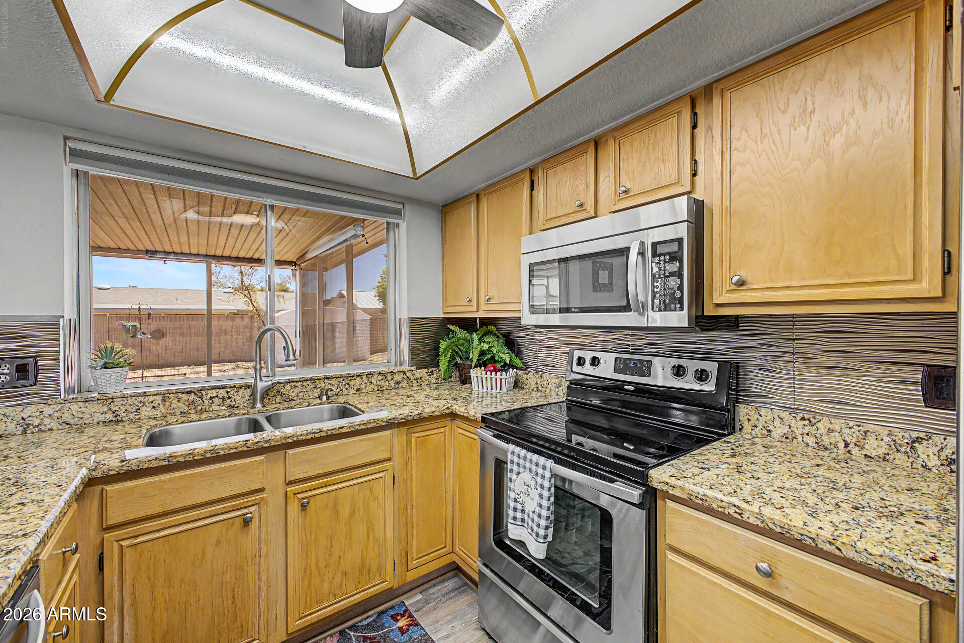 10443 West Ruth Avenue Peoria, AZ 85345 - Photo 14 of 29