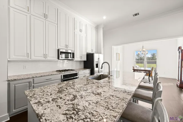 $465,000 | 10233 Oak Colony Boulevard, Baton Rouge, LA 70817