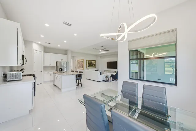 $899,900 | 8275 Grand Prix Lane, Boynton Beach, FL 33472