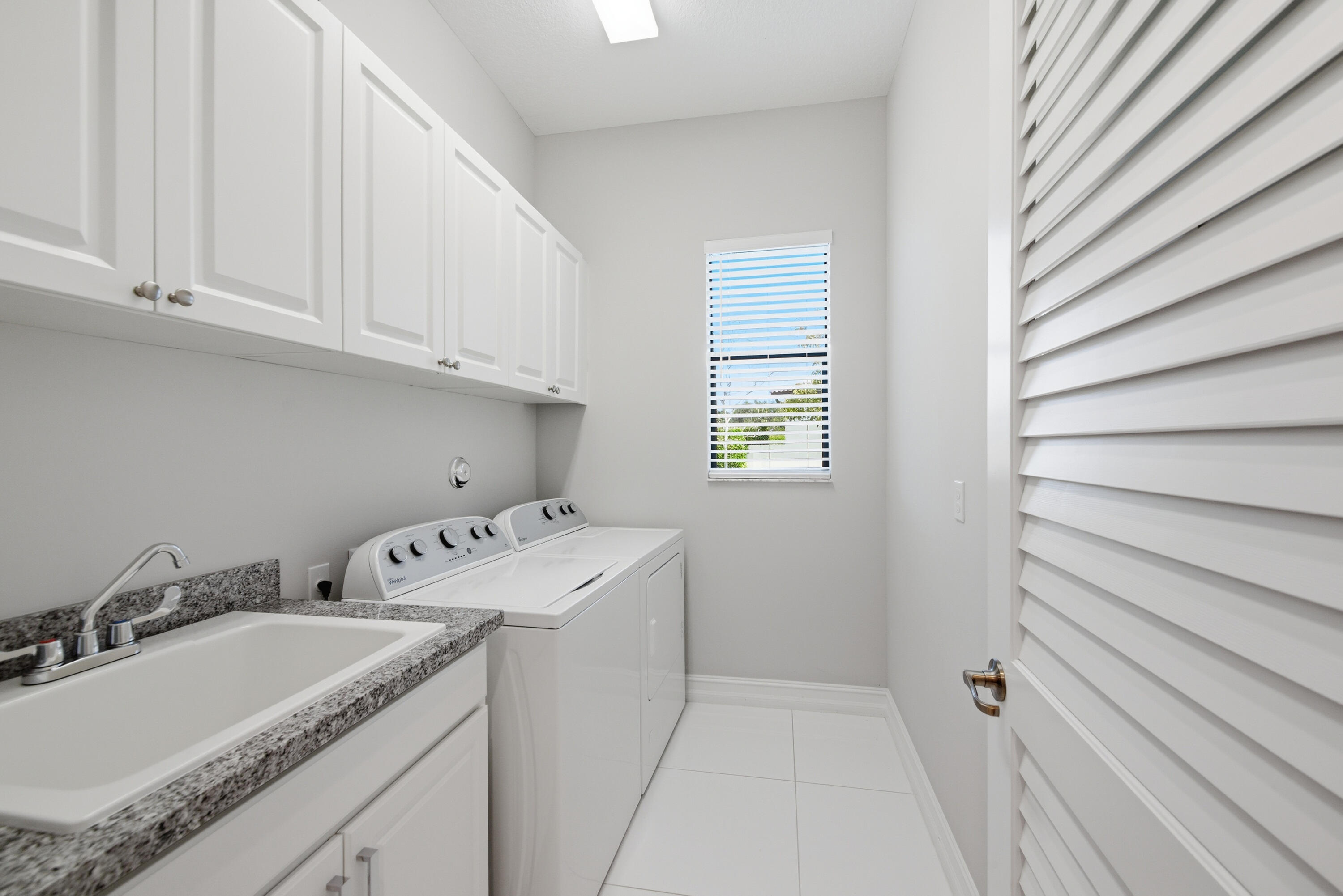8275 Grand Prix Lane Boynton Beach, FL 33472 - Photo 25 of 54 Laundry Room