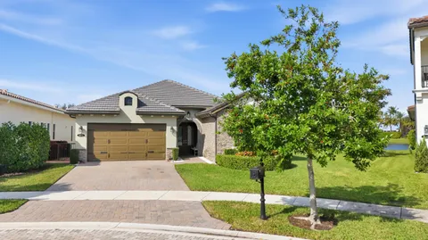 $899,900 | 8275 Grand Prix Lane, Boynton Beach, FL 33472