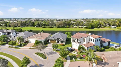 $899,900 | 8275 Grand Prix Lane, Boynton Beach, FL 33472