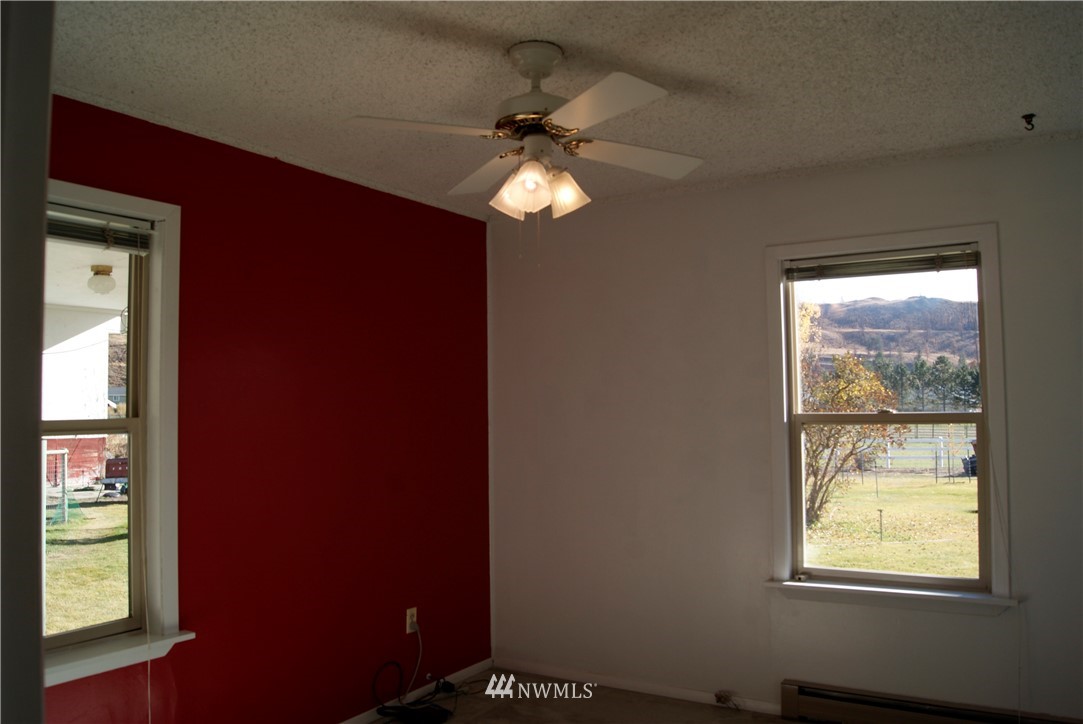 44 Ross Road Twisp, WA 98856 - Photo 10 of 25 Gallery Image 10