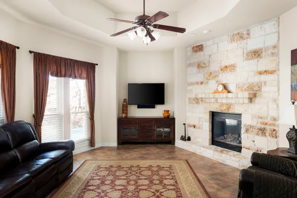 $1,298,750 | 10901 Doswell Cove, Austin, TX 78739