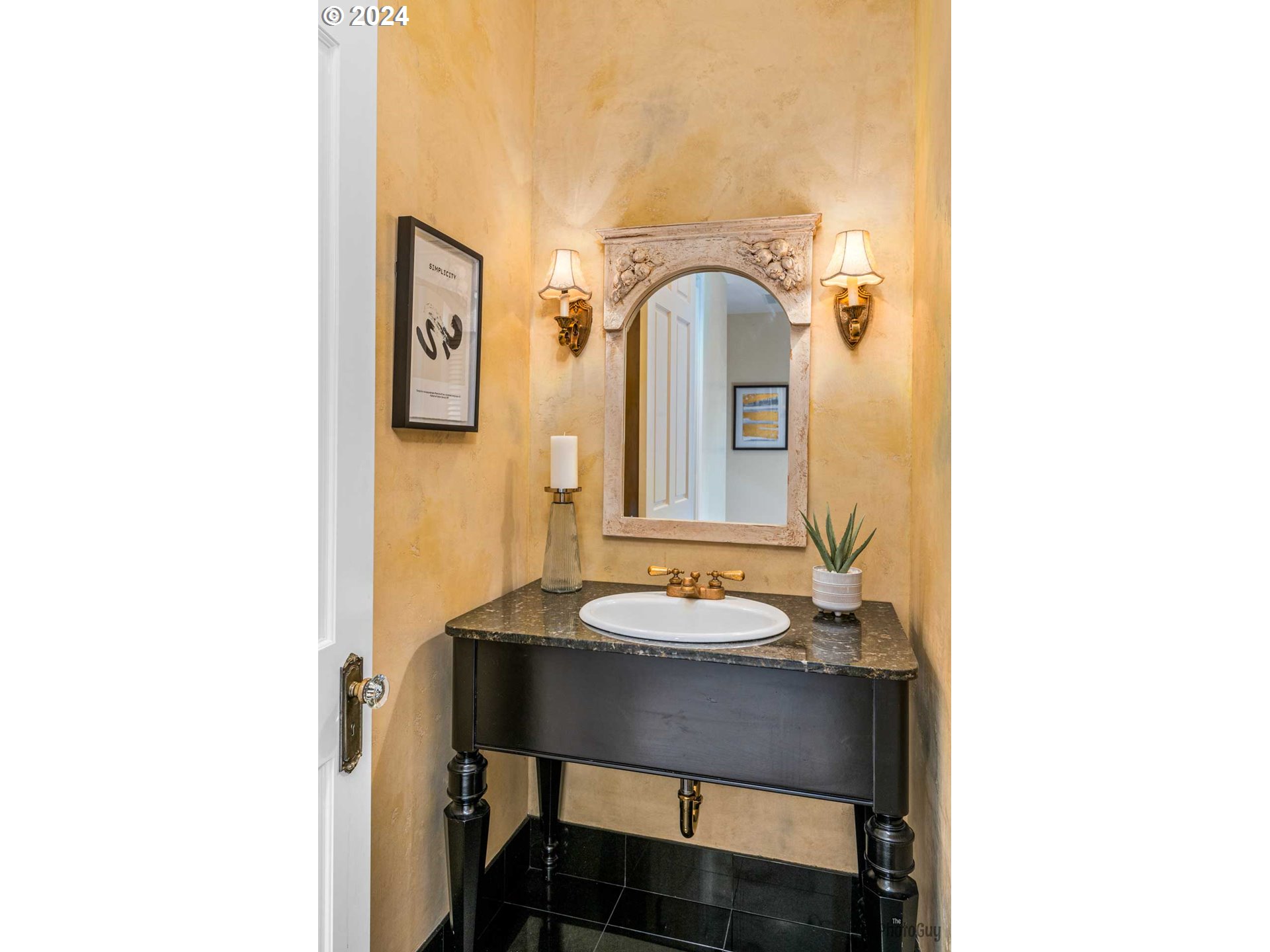 2788 Riverwalk Loop Eugene, OR 97401 - Photo 21 of 48 a bathroom with a sink and a mirror