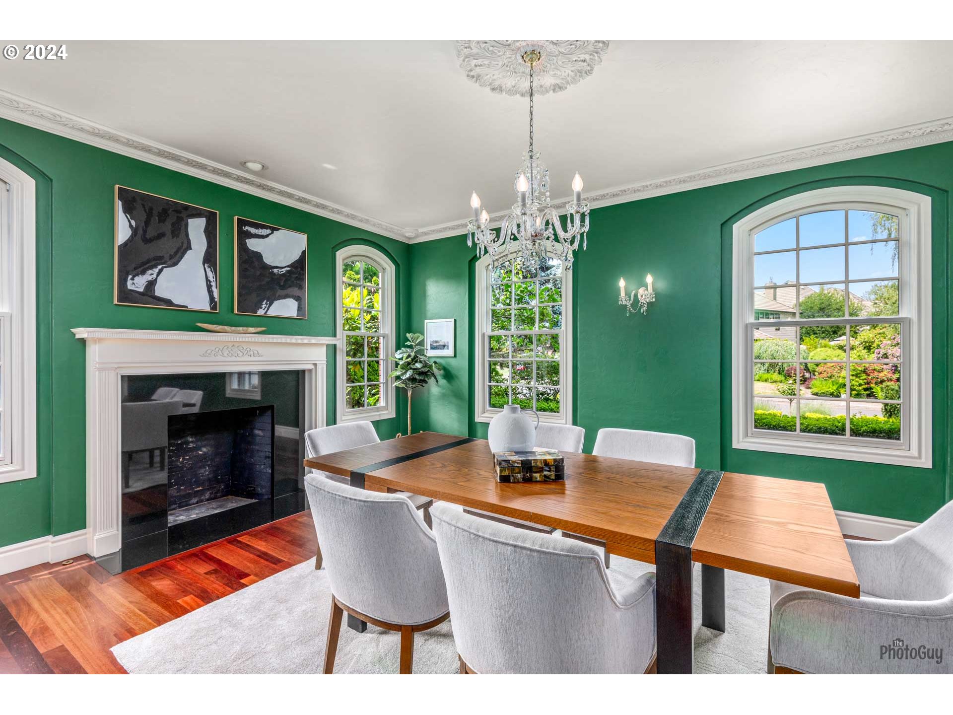 2788 Riverwalk Loop Eugene, OR 97401 - Photo 7 of 48 a dining room with furniture a chandelier and window