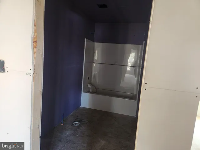 an empty room with closet