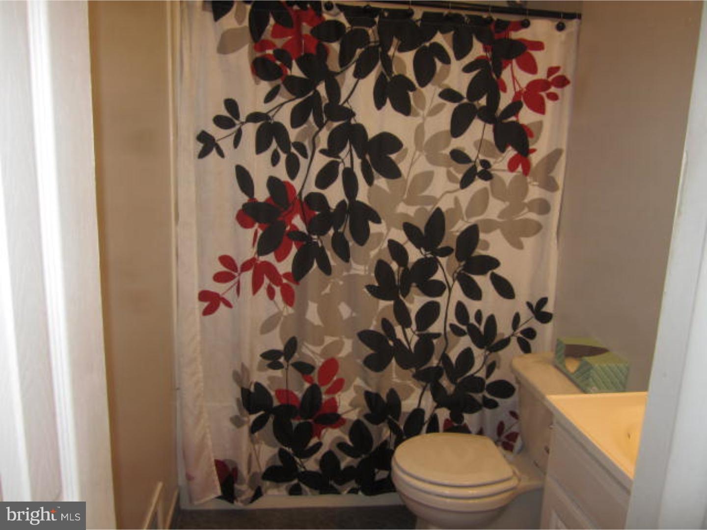 26 Dover Road Hamilton, NJ 08620 - Photo 9 of 13