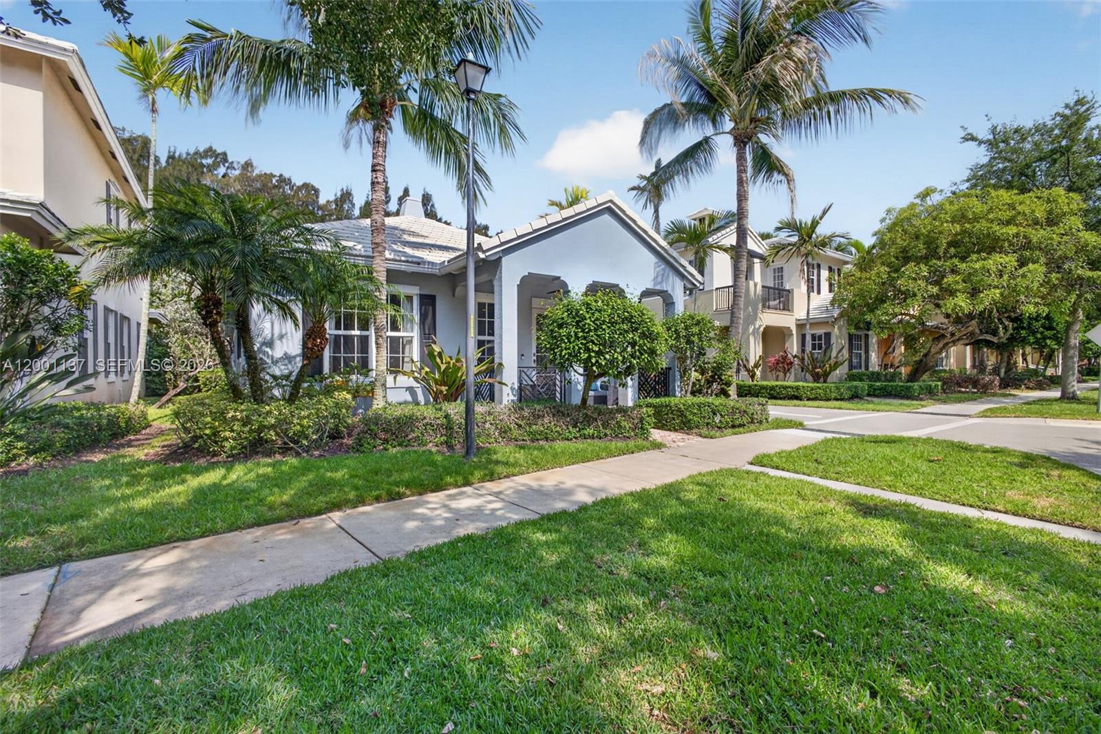 184 West Bay Cedar Circle Jupiter, FL 33458 - Photo 2 of 58