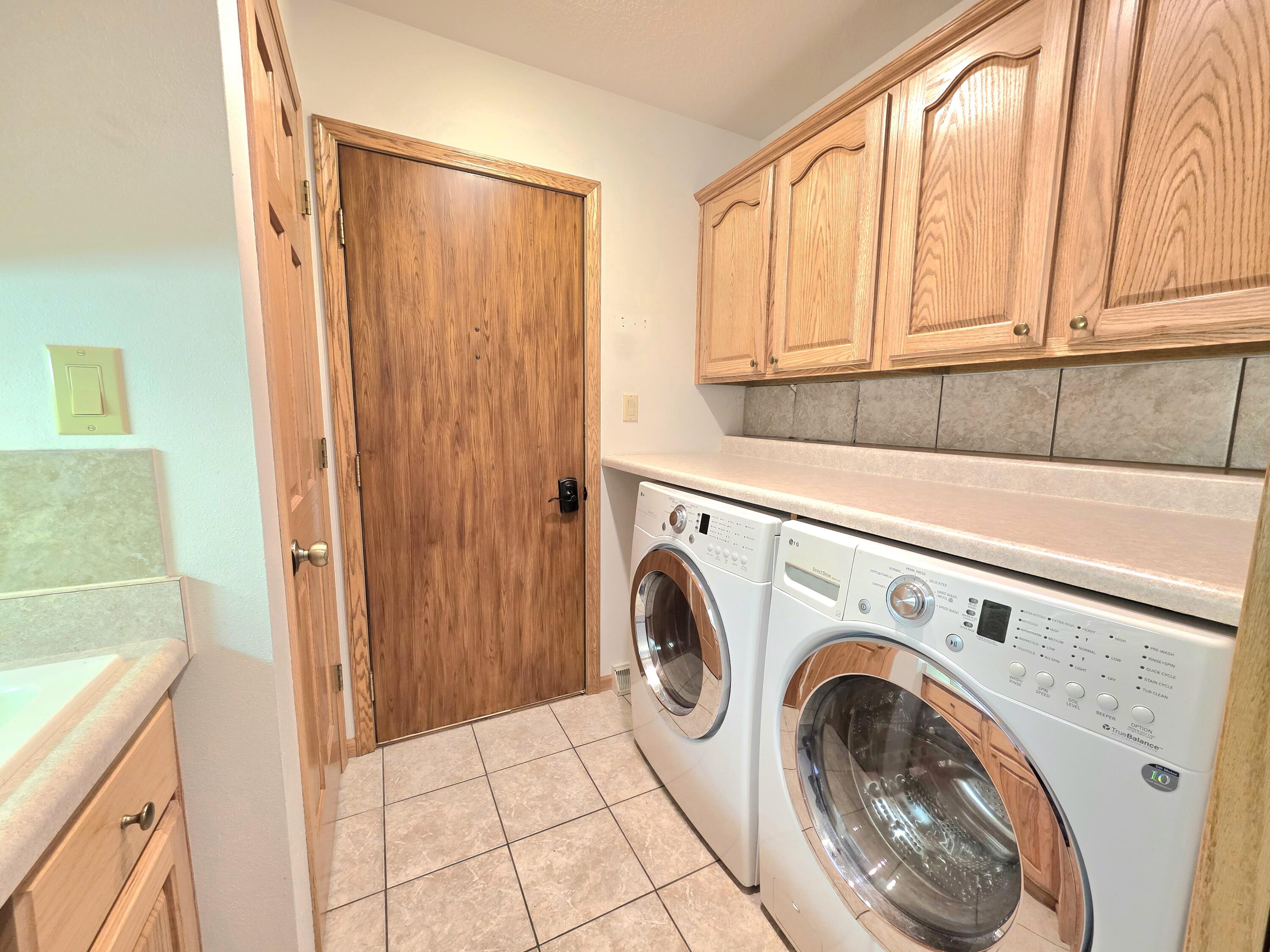 129 Chippewa Drive Sheboygan Falls, WI 53085 - Photo 24 of 43 Main floor laundry room