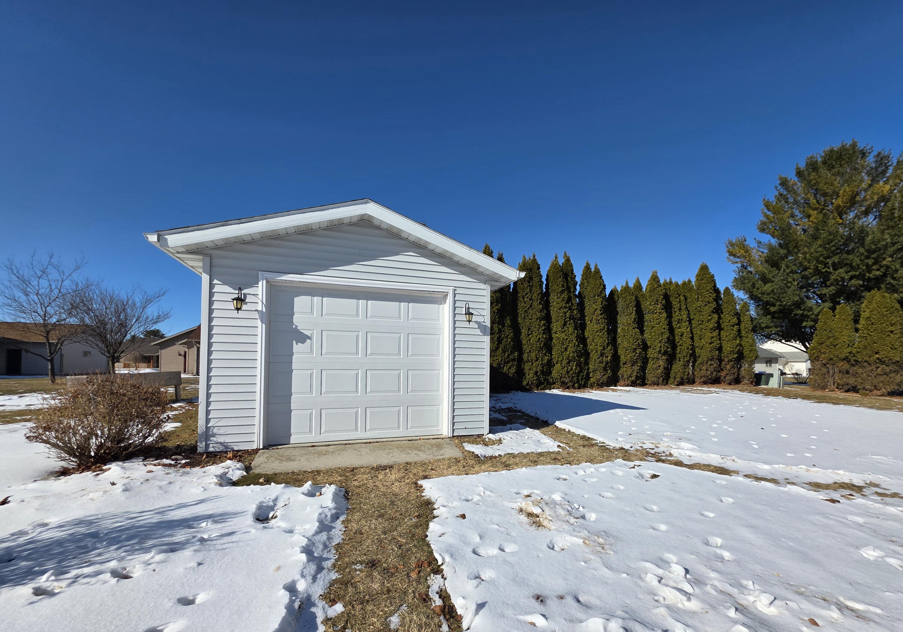 129 Chippewa Drive Sheboygan Falls, WI 53085 - Photo 41 of 43 1 car detached