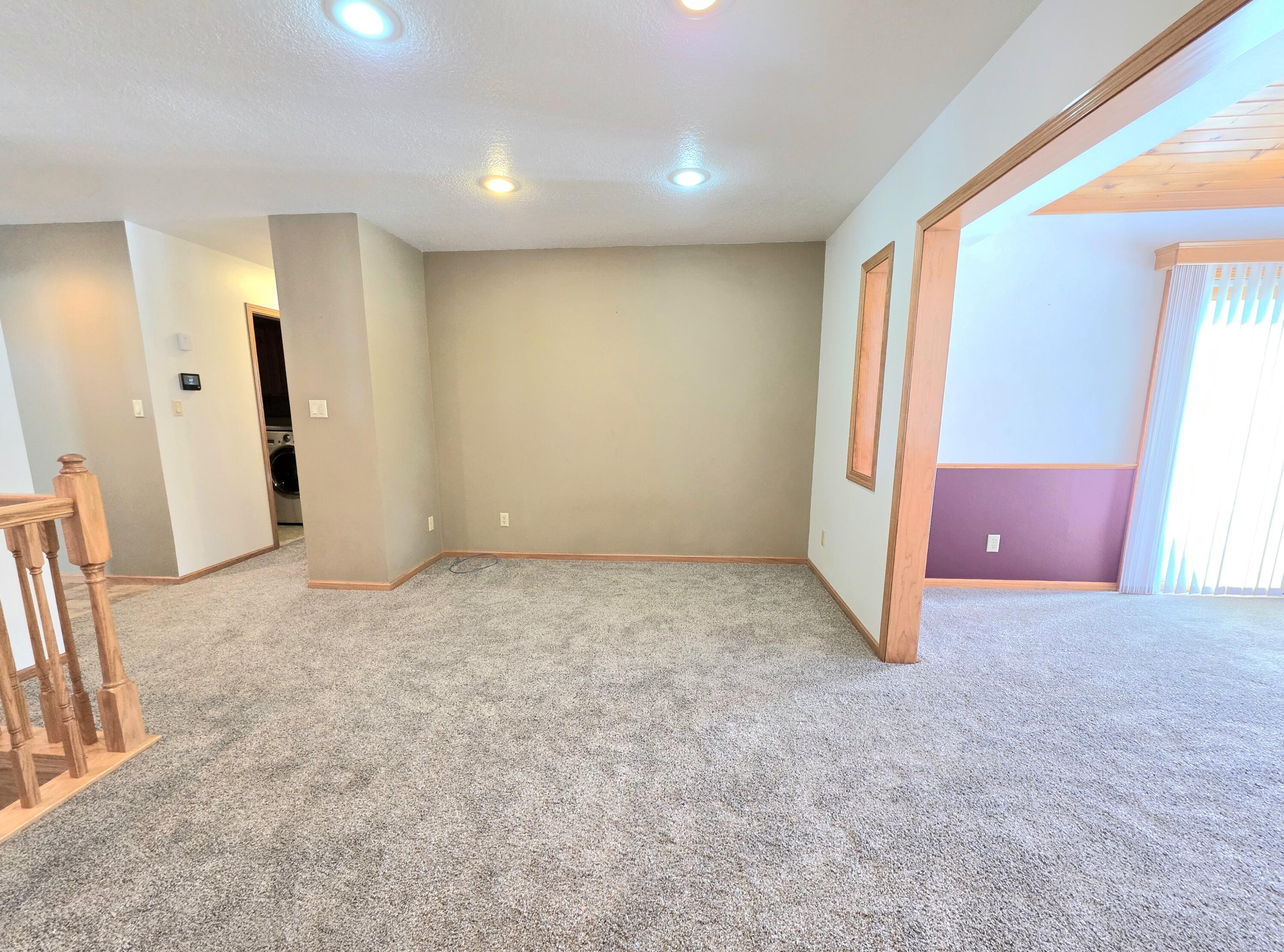 129 Chippewa Drive Sheboygan Falls, WI 53085 - Photo 10 of 43 Dining room