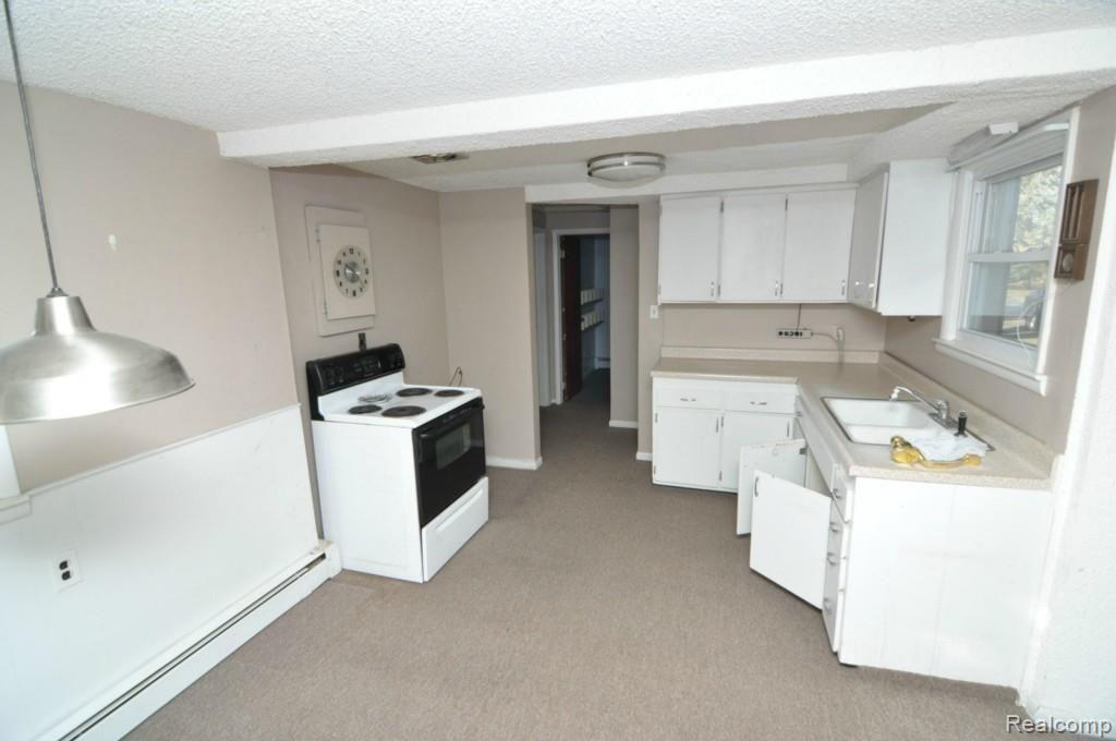 47552 Frederick Road Utica, MI 48317 - Photo 4 of 22 DSC_0095.jpg
