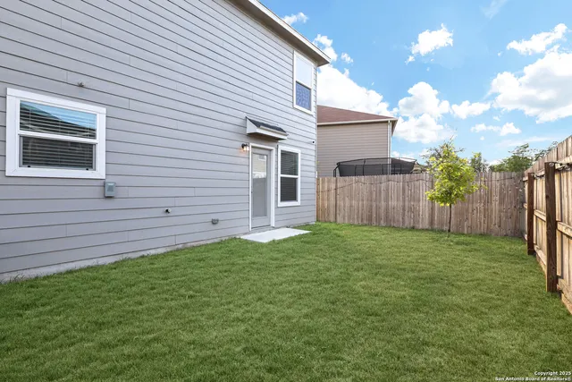 $1,800 | 11331 October Chase, San Antonio, TX 78254