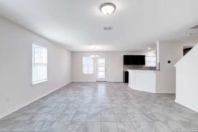 $1,800 | 11331 October Chase, San Antonio, TX 78254