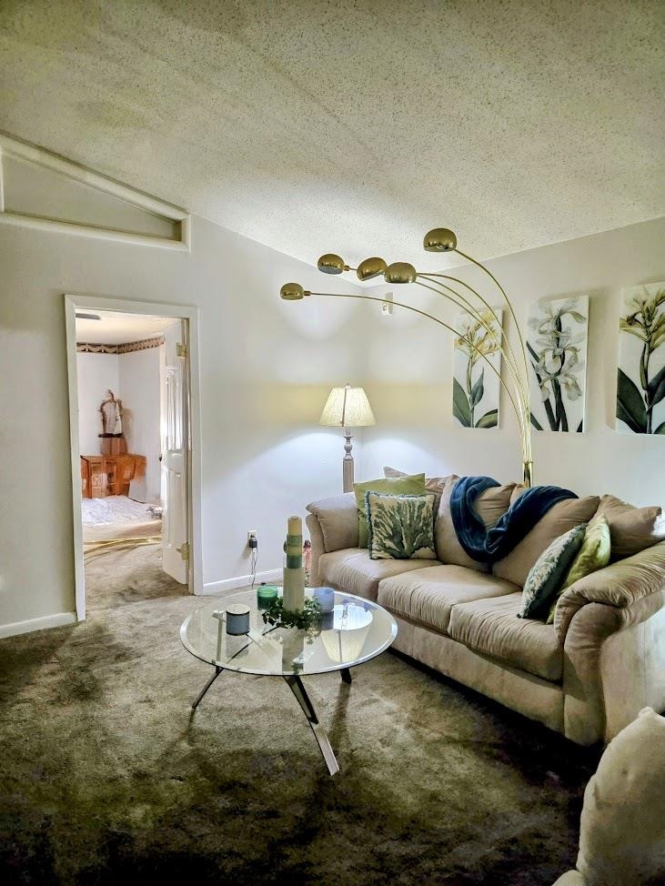 5285 Whitworth Road Memphis, TN 38116 - Photo 16 of 19 a living room with furniture