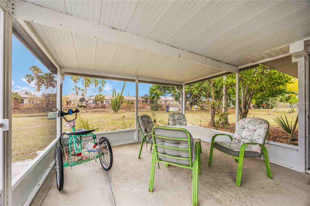 3801 Chinaberry Road Bradenton, FL 34208 - Photo 21 of 31 a outdoor space with furniture