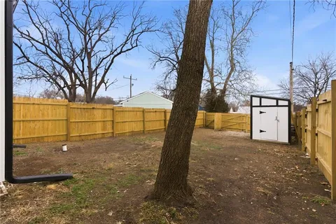 $189,900 | 717 Cheyenne Street, Leavenworth, KS 66048