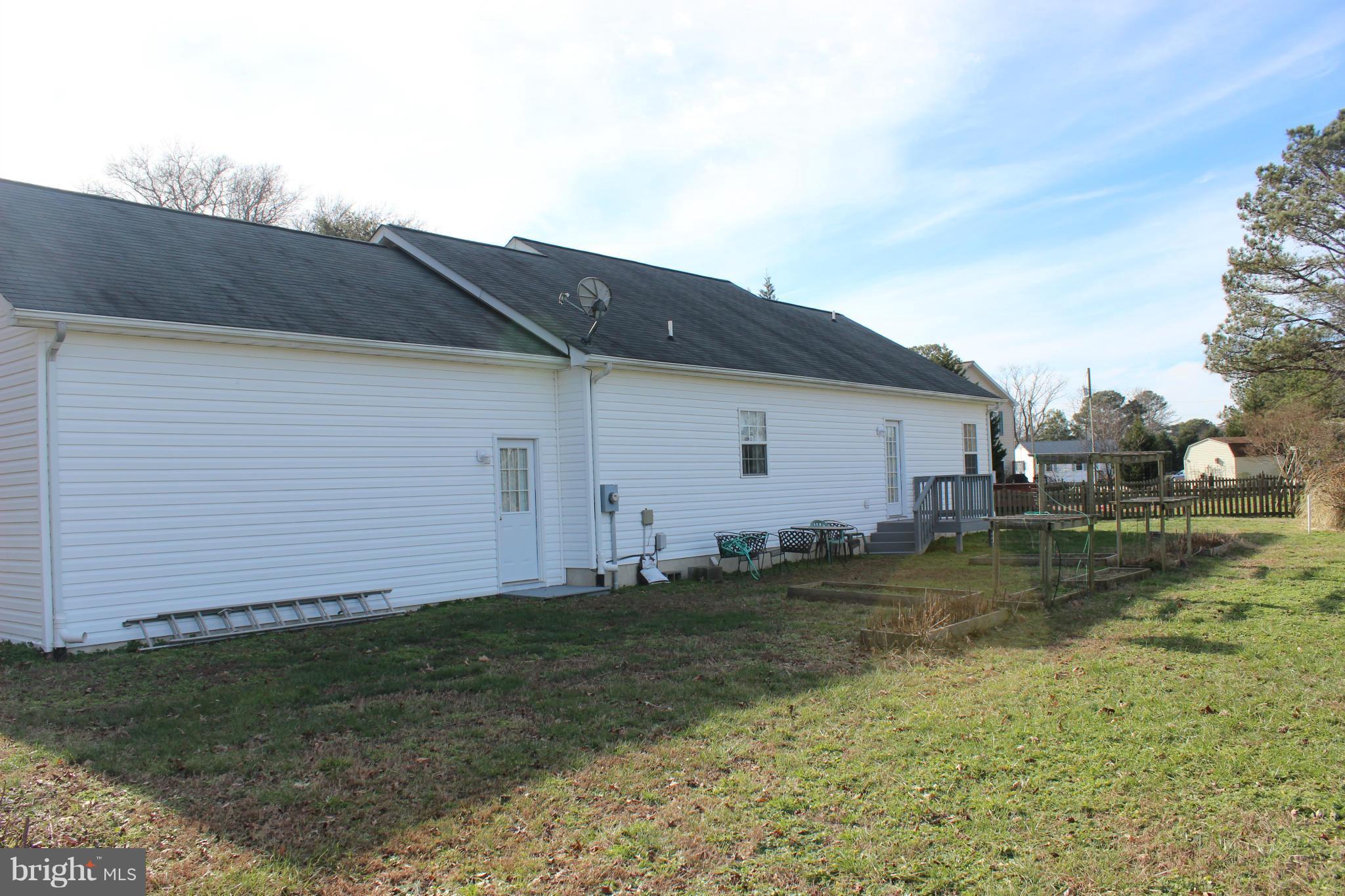 1175 South Glebe Road Montross, VA 22520 - Photo 3 of 23 Exterior (Rear)