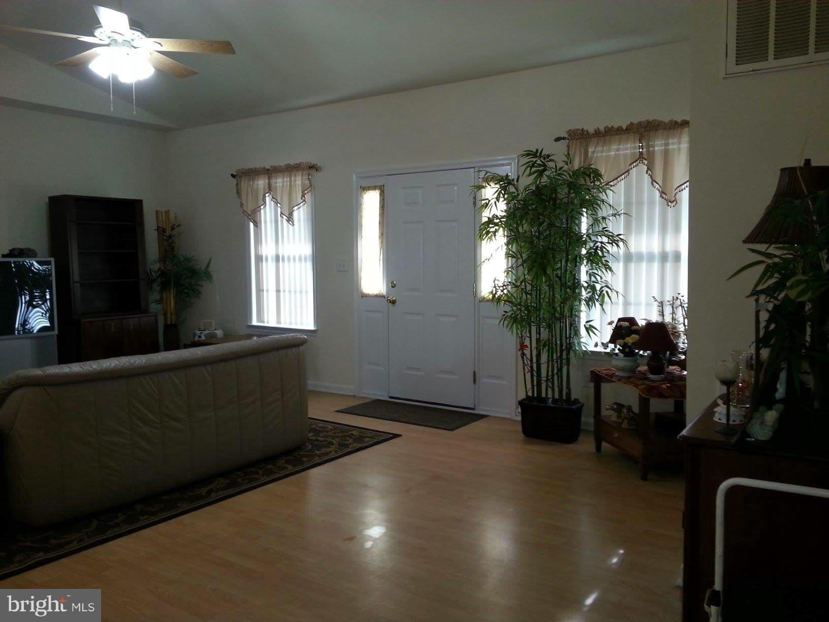 1175 South Glebe Road Montross, VA 22520 - Photo 5 of 23 Interior (General)