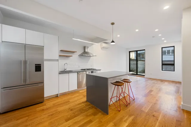 $6,300 | 79 Clay Street, Unit 1R | Greenpoint
