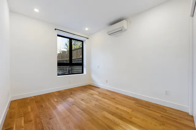 $6,300 | 79 Clay Street, Unit 1R | Greenpoint