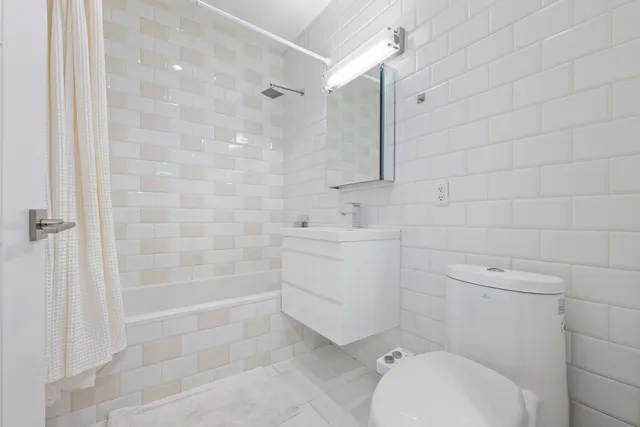 $6,300 | 79 Clay Street, Unit 1R | Greenpoint