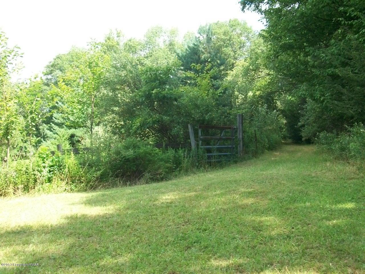 5758 Neola Road Stroudsburg, PA 18360 - Photo 33 of 43 a view of outdoor space and yard