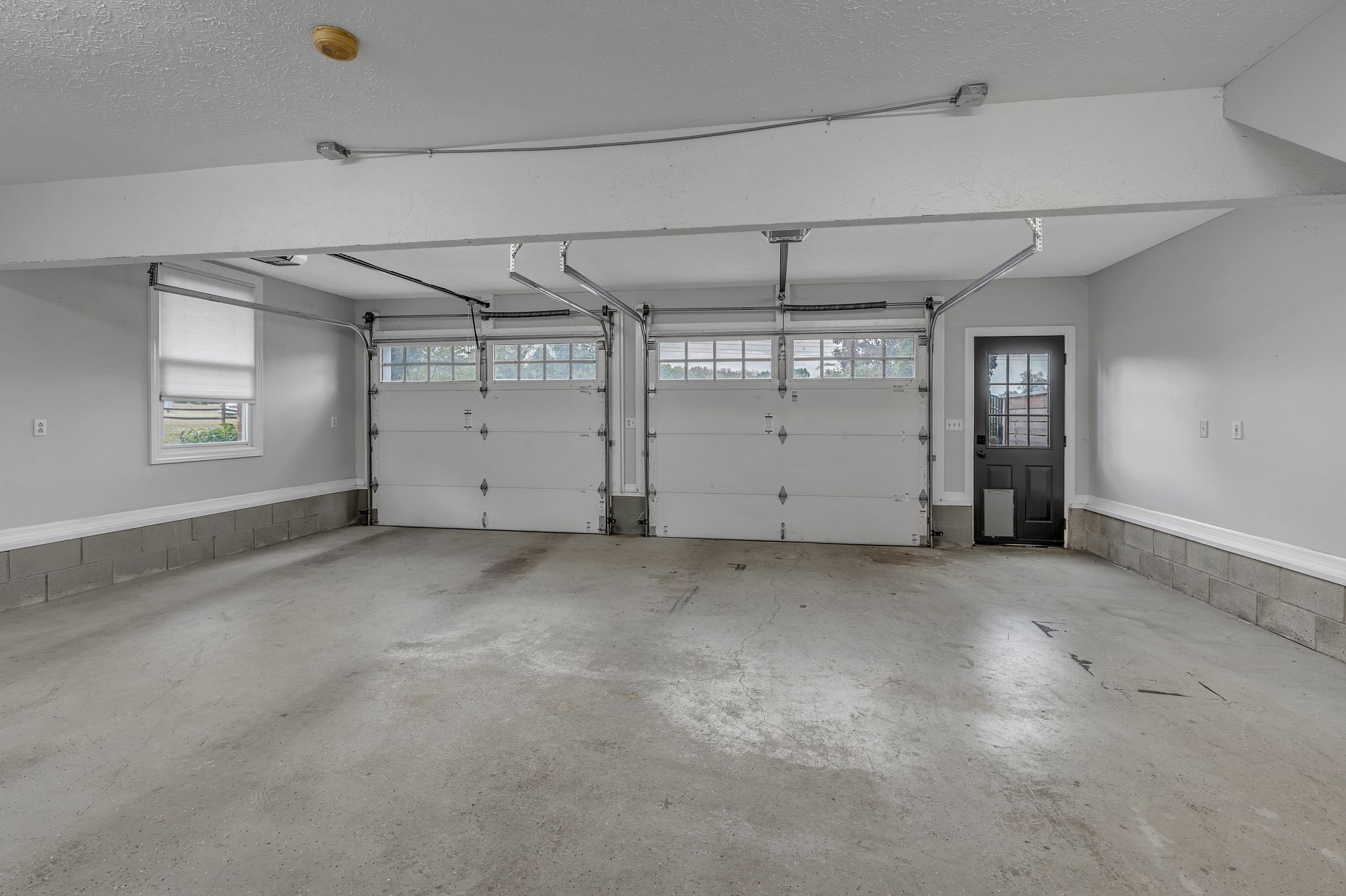 2103 Liebengood Road Goodlettsville, TN 37072 - Photo 76 of 97 a view of a garage