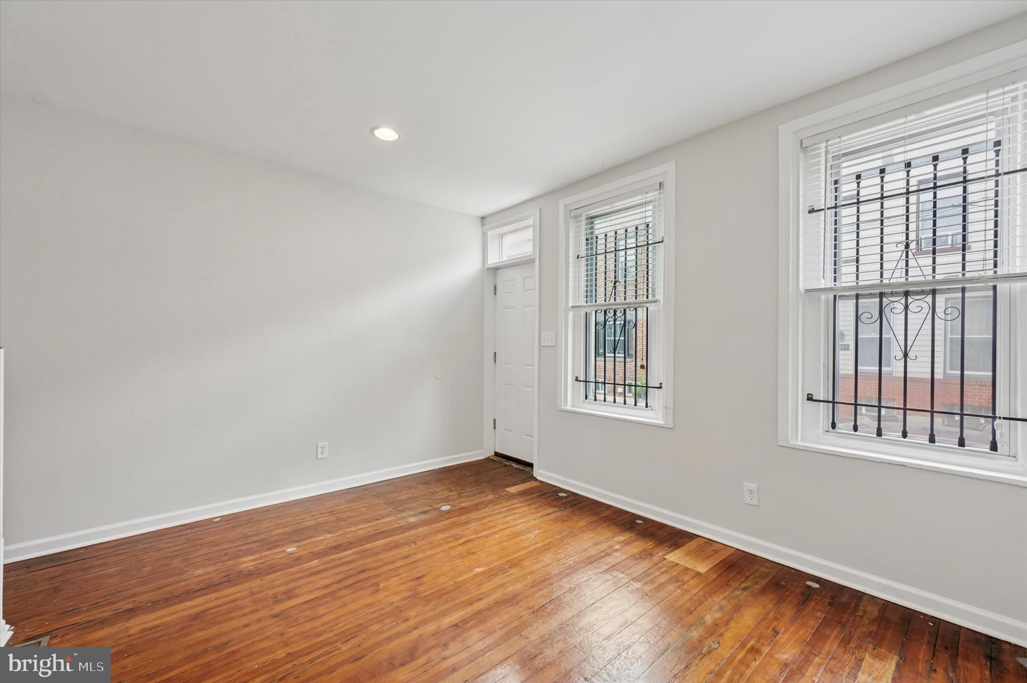 1926 Pierce Street Philadelphia, PA 19145 - Photo 3 of 15