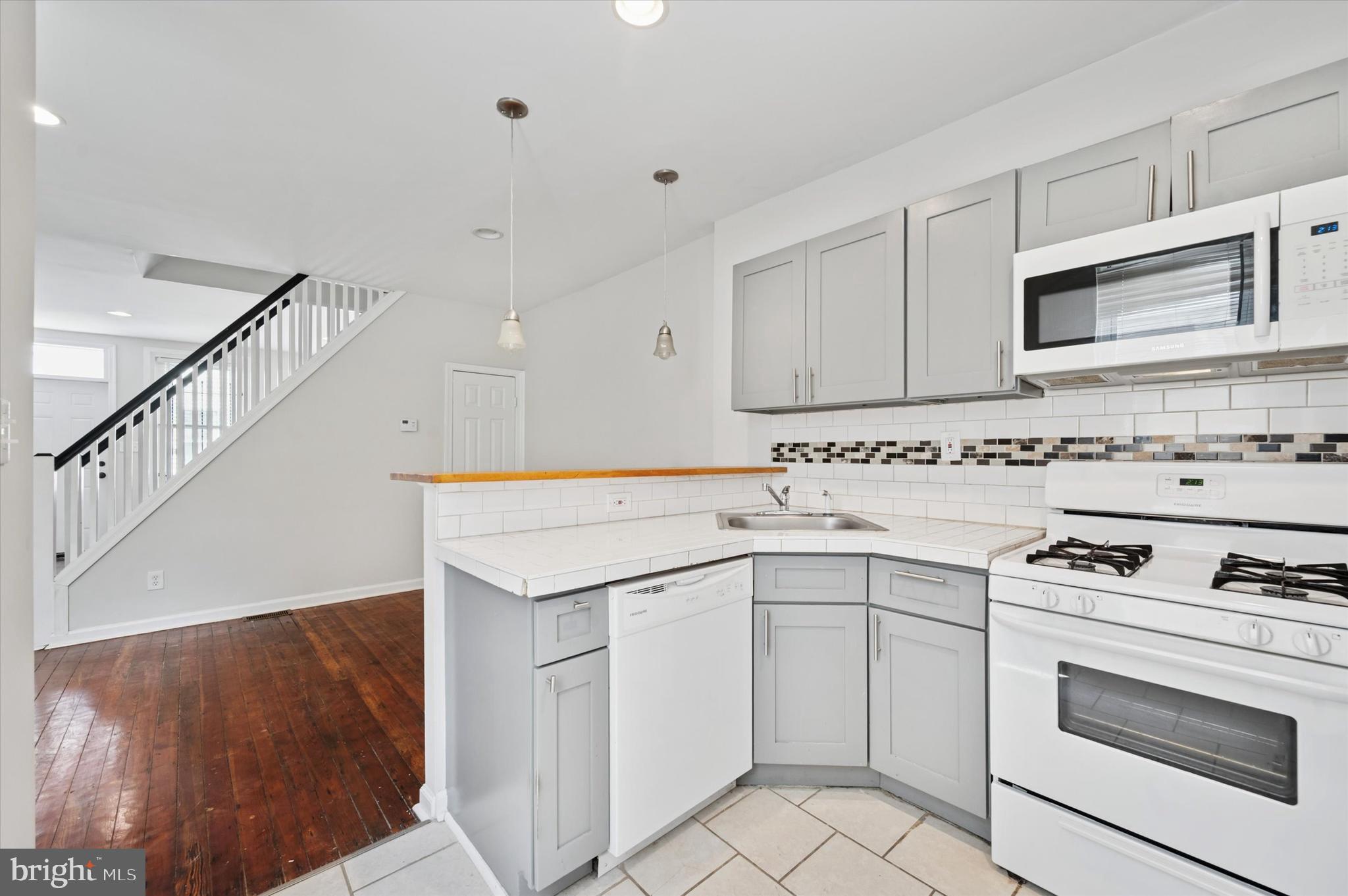 1926 Pierce Street Philadelphia, PA 19145 - Photo 8 of 15