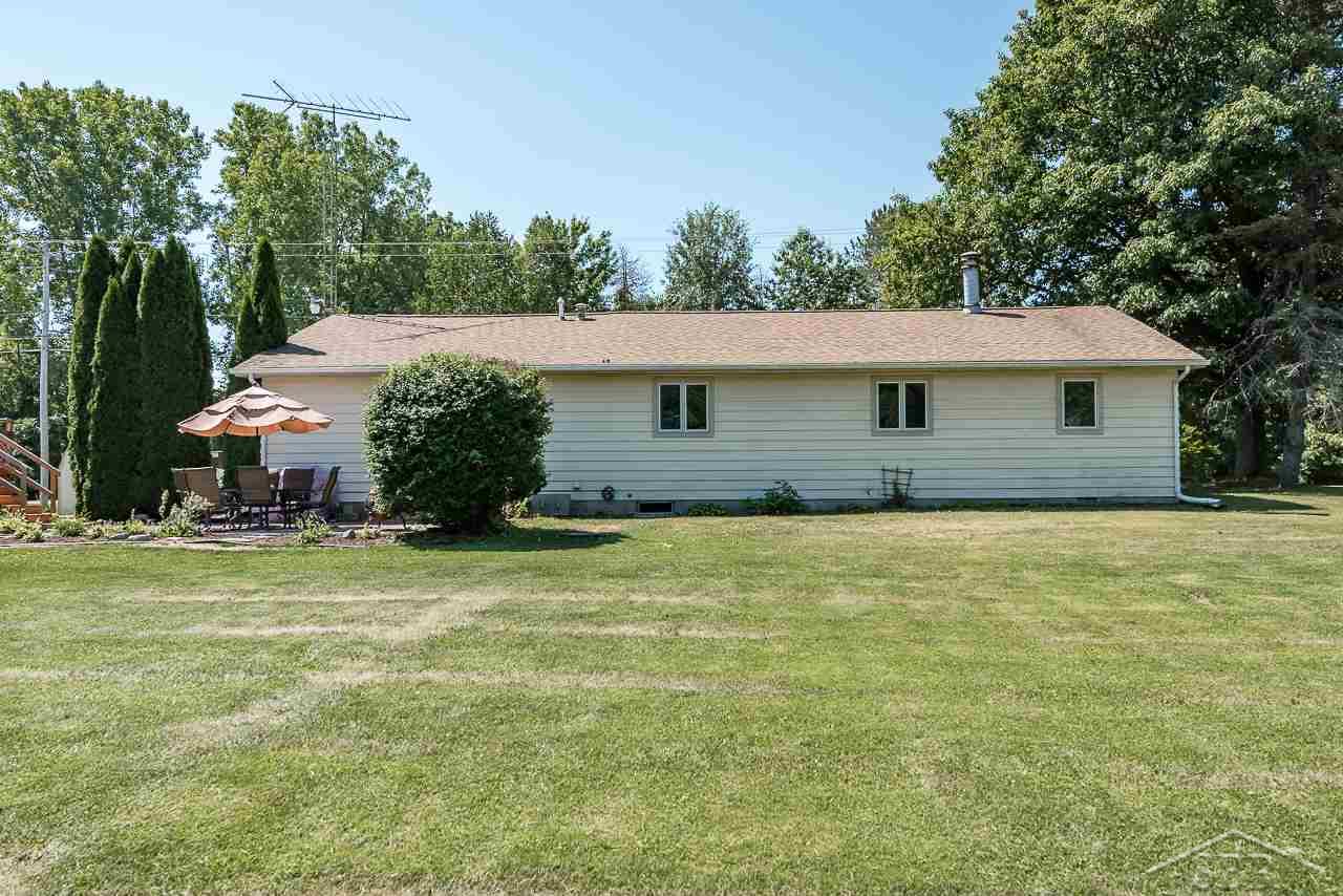 12458 Dice Road Freeland, MI 48623 - Photo 17 of 20 50016525-16.JPG