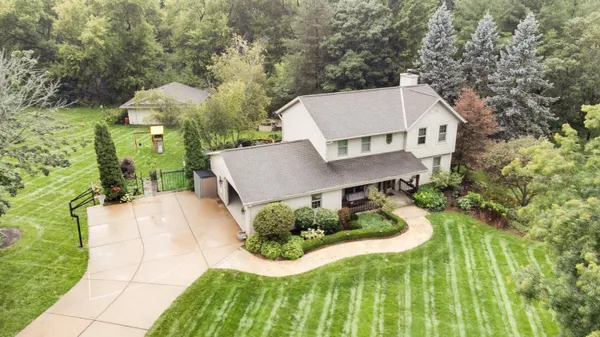 $629,000 | W264N6615 Hillview Drive, Lisbon, WI 53089