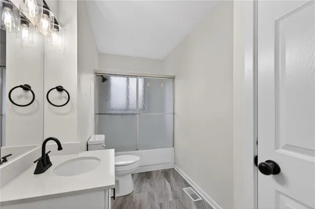 $174,900 | 1511 Osage Trail, Independence, MO 64058